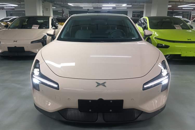 Used XPeng MONA M03 2024 620 with Ultra-Long Range