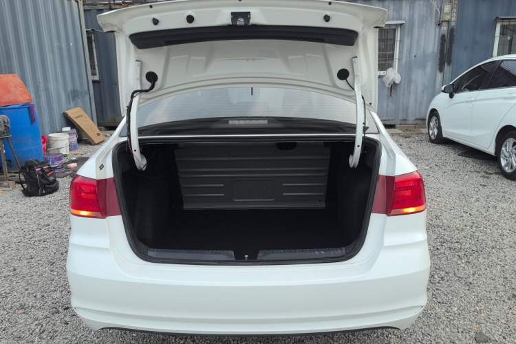 Used Volkswagen Santana 2021 1.5L Manual Fashion Edition Trunk