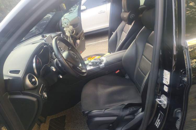 Used Mercedes-Benz GLC 2019 GLC 260 L 4MATIC Dynamic Model