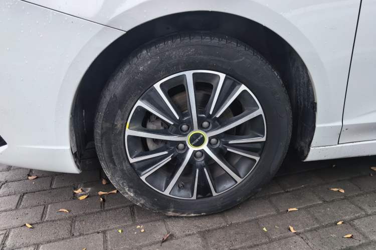 Used Roewe i5 2021 1.5L CVT Black Gold Edition