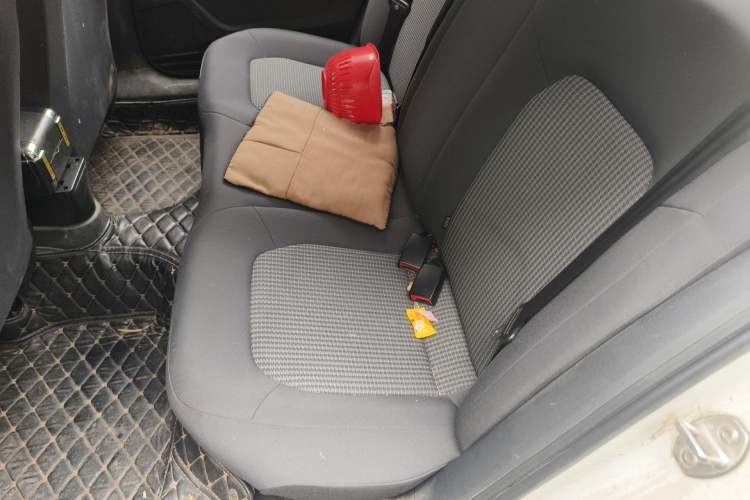 Used Volkswagen Santana 2016 1.6L Manual Fashion Edition Left Rear Seat