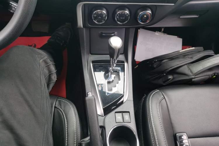 Used Toyota Corolla 2018 1.2T S-CVT GL Smart Enjoyment Version Gear Lever