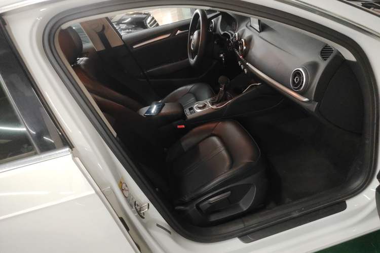 Used Audi A3 2015 Sportback 35 TFSI Millionth Anniversary Intelligent Leading Model
