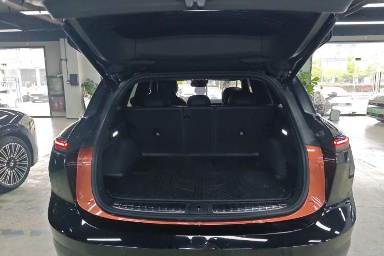 Used Nio ES6 2023 75 kWh Trunk