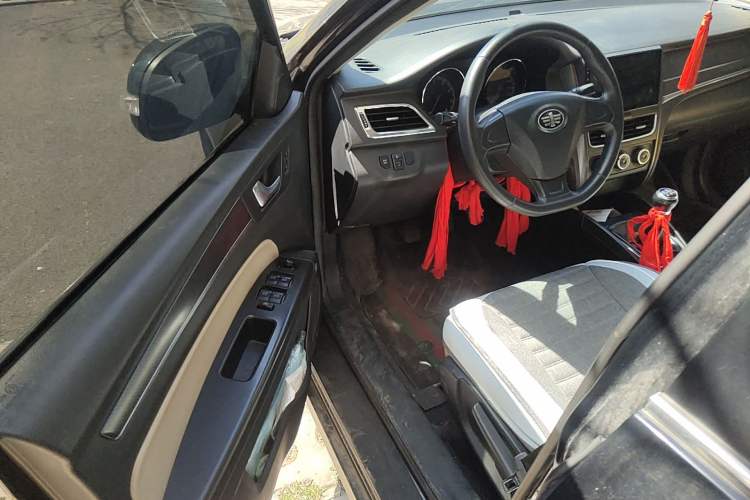 Used Bestune B30 2016 1.6L manual Comfort trim level
