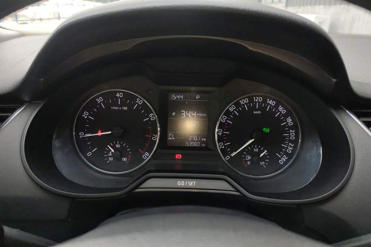 Used Skoda Octavia 2017 1.6L Automatic Chuanxing Edition Instrument Cluster