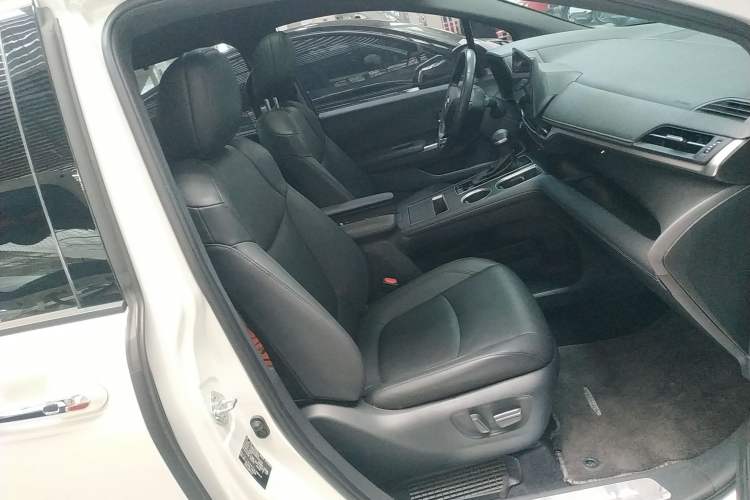 Used Toyota SIENNA 2023 2.5L Hybrid Ultimate Edition Right Front Seat