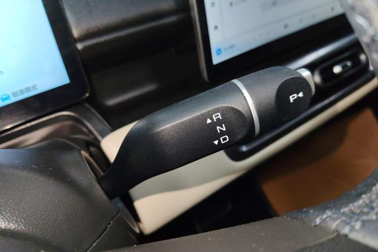 Used Wuling Bingo PLUS 2024 510 km Flagship Edition Four-Seater Version
