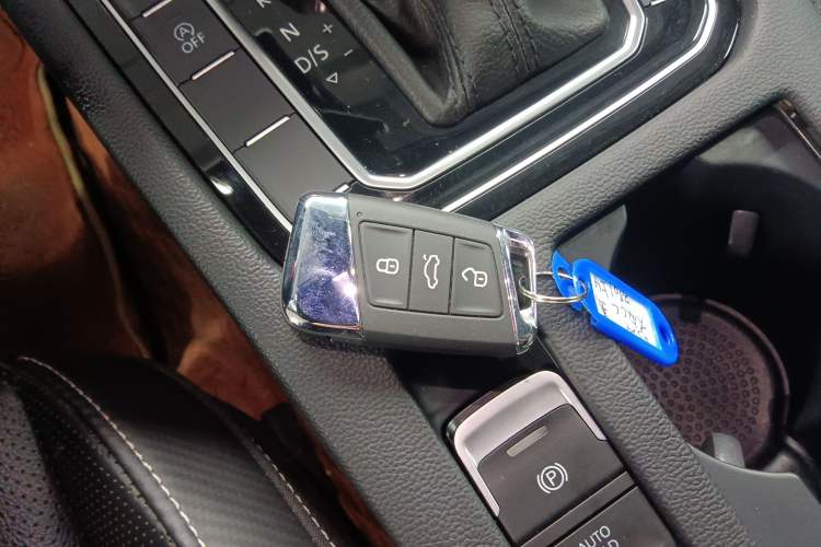 Used Volkswagen FAW-Volkswagen CC 2020 330TSI Glamour Edition China VI Standard