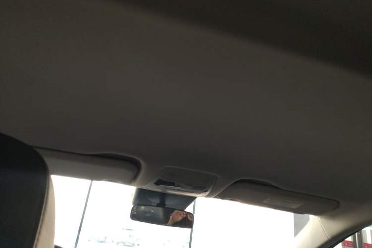 Used Hongqi E-QM5 2022 431 km Charge & Enjoy Edition
