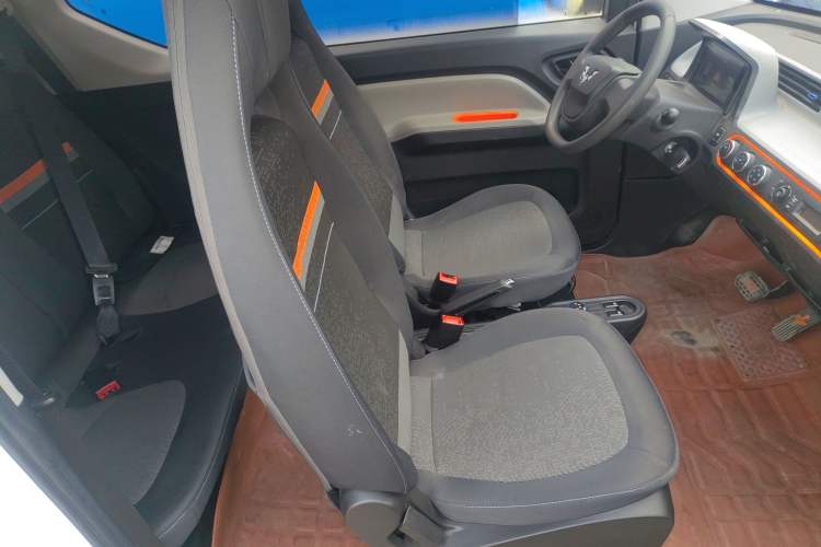 Used Wuling Hongguang MINIEV 2020 Freedom Version Lithium Iron Phosphate Right Front Seat