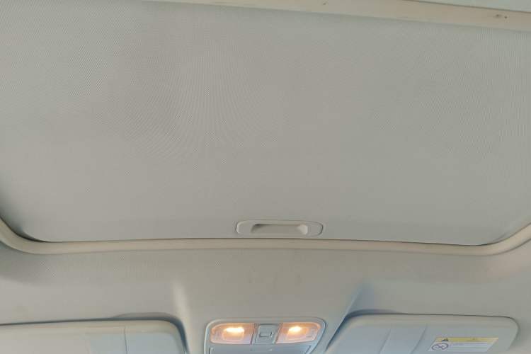 Used Dongfeng Fengon 580 2017 1.8L Manual Comfort Model Headliner