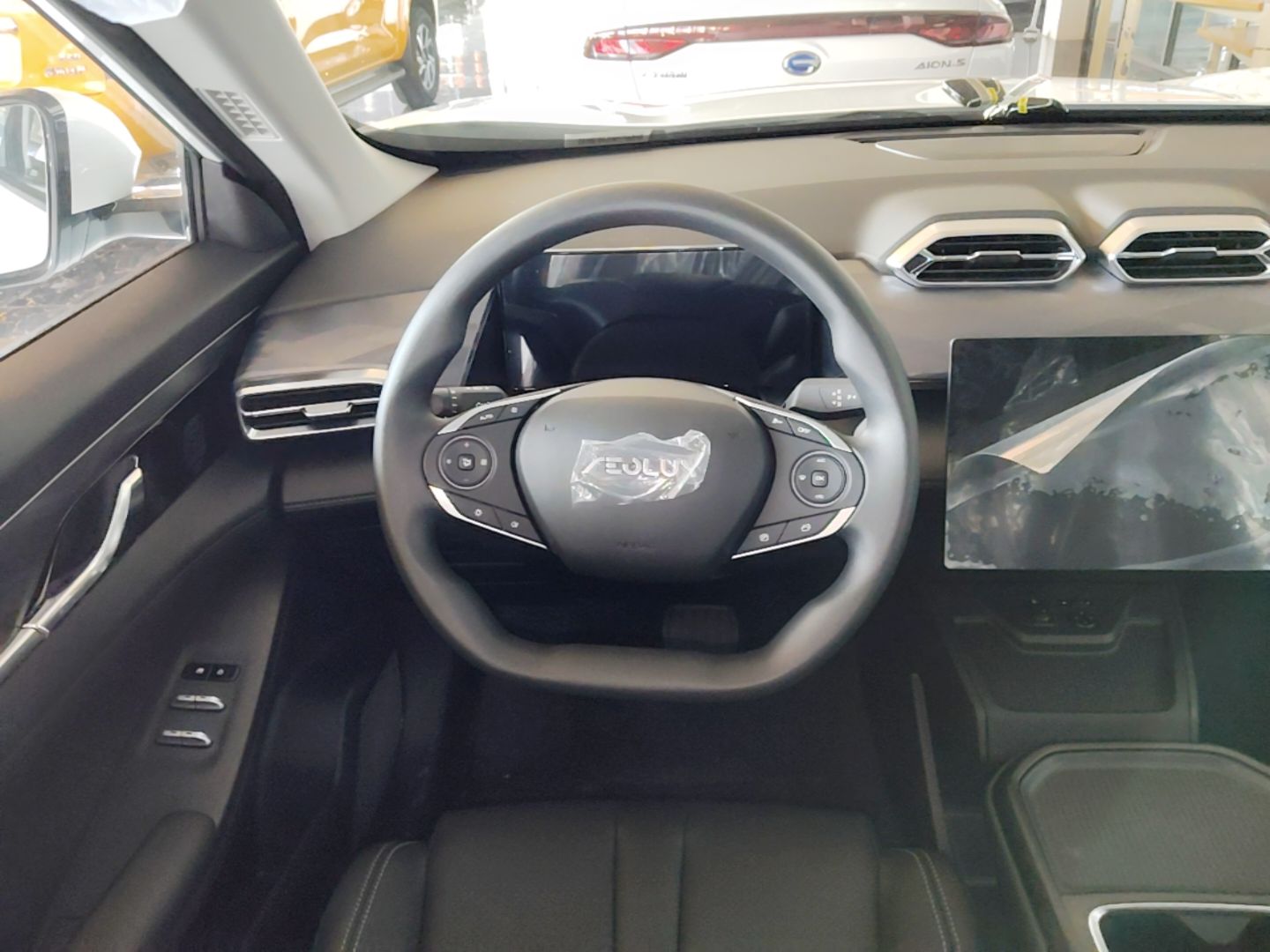 Dongfeng Aeolus SKY EV01 2025 530 km AIR Elite Edition — снимка 13