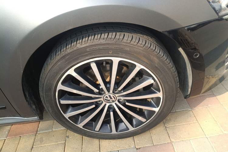 Used Volkswagen Passat 2014 1.8TSI DSG Prestige Navigation Edition
