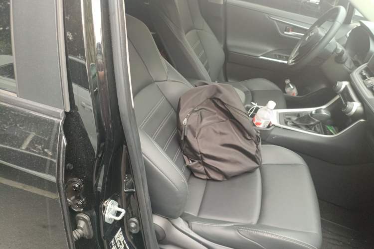 Used Toyota Wildlander 2022 2.0L CVT Two-Wheel Drive Luxury PLUS Edition
