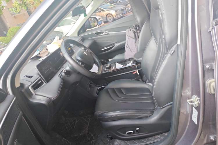 Used NETA U 2021 Pro 400 Cruiser Edition Left Front Seat