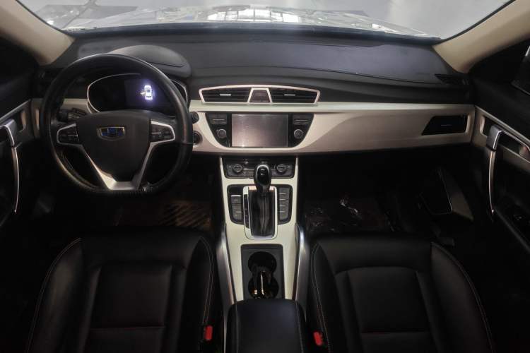 Used Geely Auto Emgrand X7 Sport 2018 1.8TD Automatic Two-Wheel Drive Smart Connect 4G Internet Edition
