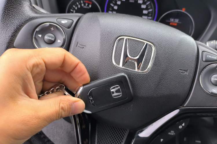 Used Honda Vezel 2015 1.8L CVT 2WD Luxury Model

