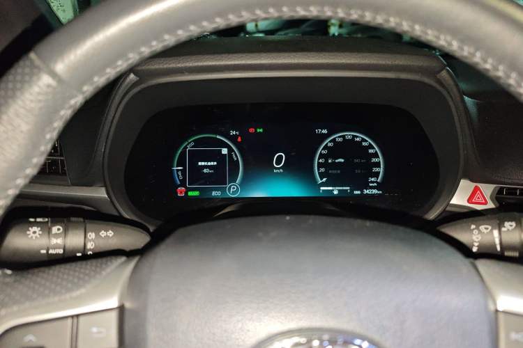 Used Toyota Granvia 2024 2.5L Hybrid Prestige PLUS Four-Wheel Drive Version Instrument Cluster