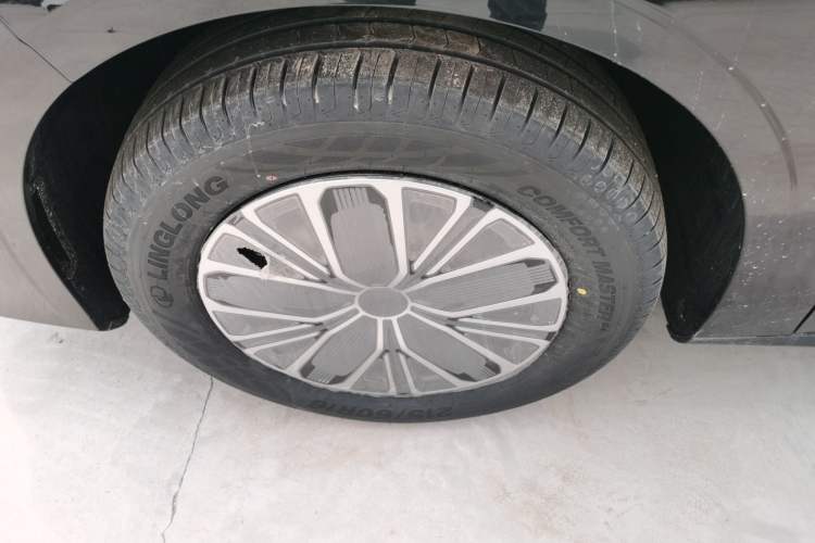 Used Geely Galaxy Stellar 6 2026 Model 125km Free-Style Edition Left Front Wheel Hub