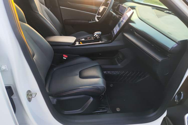 Used Geely Auto Emgrand X7 Sport 2023 Boyue COOL 1.5TD Friend Edition Right Front Seat