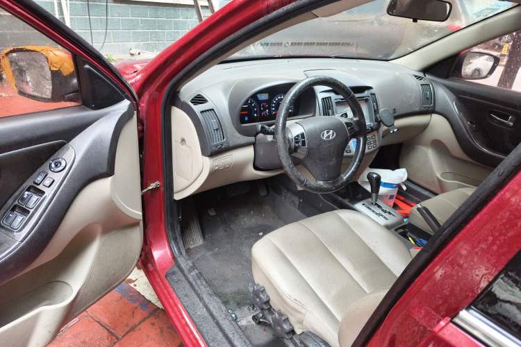 Used Hyundai Celesta 2011 1.6L Automatic Luxury Version
