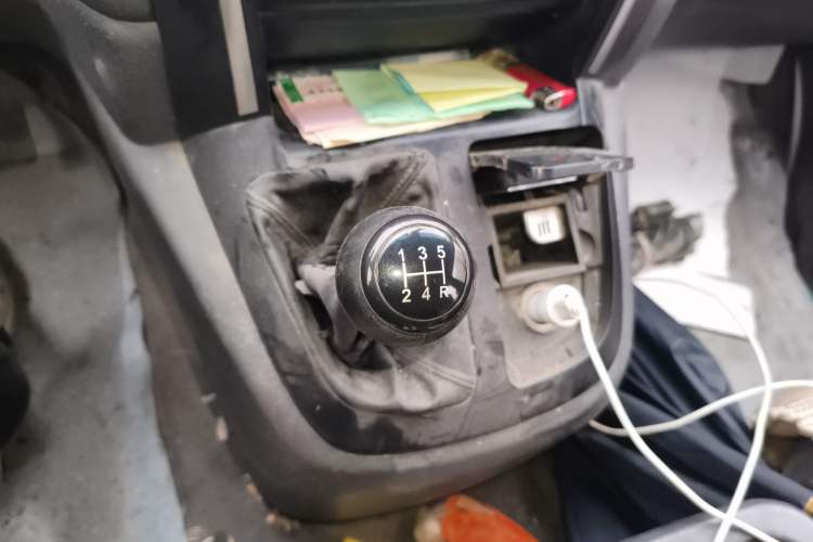 Used Jinbei Express 2017 2.0L Standard Version V19
