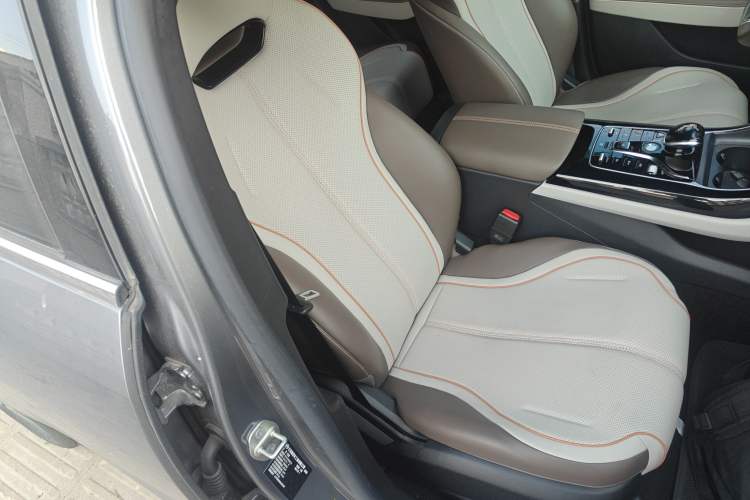 Used BYD Qin PLUS 2024 Honor Edition EV 420KM Leading Model
