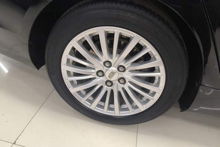 Used Cadillac CT6 2019 28T Luxury Model Right Rear Wheel Hub