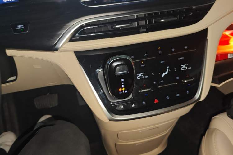 Used Buick GL8 2023 ES Lu Zun Luxury Model
