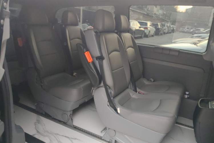 Used Mercedes-Benz Vito 2011 2.5L Elite Edition Left Rear Seat
