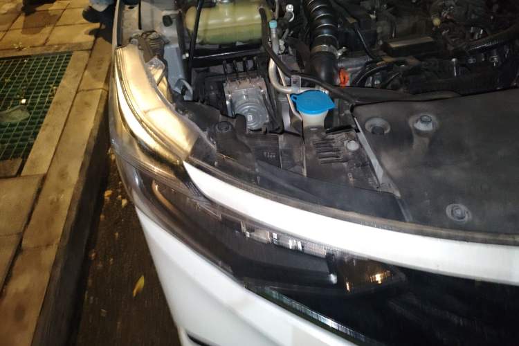 Used Honda Envix 2019 180TURBO CVT Enjoyment Edition China VI Right Front Headlight