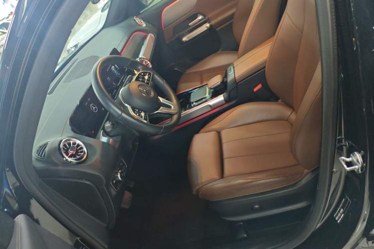 Used Mercedes-Benz GLB 2023 Refreshed GLB 200 Dynamic Edition
