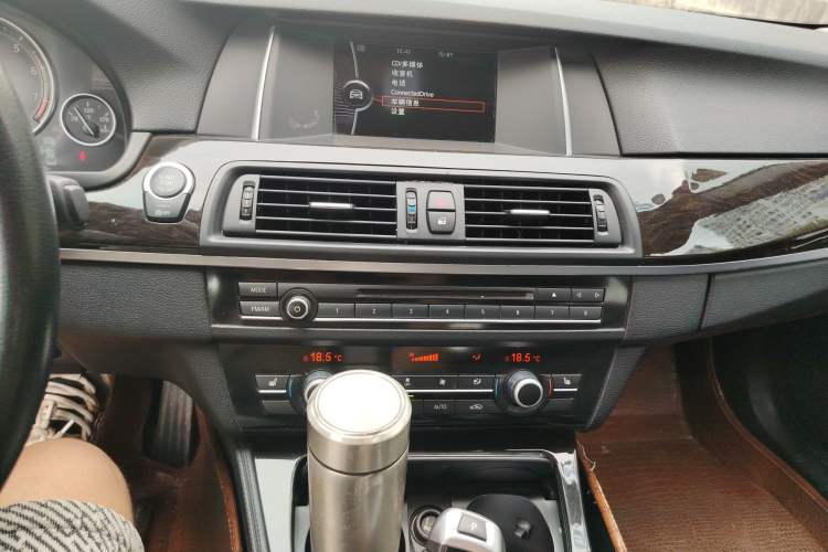 Used BMW 5 Series 2014 525Li Leading Model
