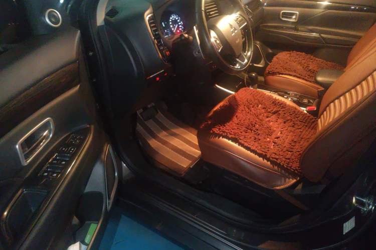 Used Mitsubishi Outlander 2018 2.4L 4x4 Elite Edition 5 Seats
