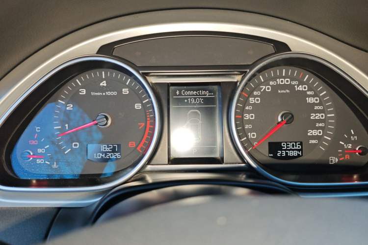 Used Audi Q7 2013 35 TFSI Technology Edition Instrument Cluster