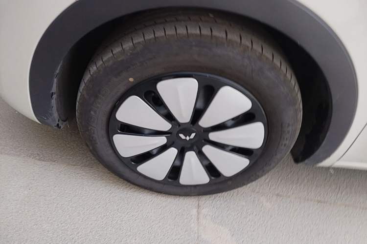 Used Wuling Bingo 2024 333 km Lingxi Connected Version
