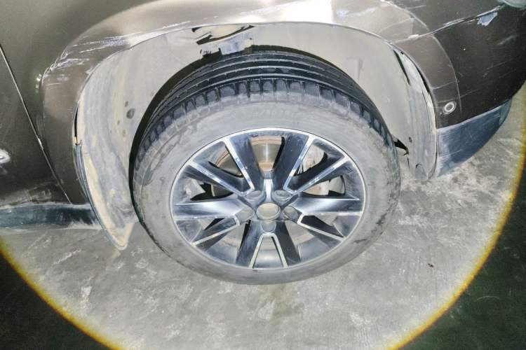 Used Skoda Yeti 2013 1.8T DSG Prestige Edition Right Front Wheel Hub