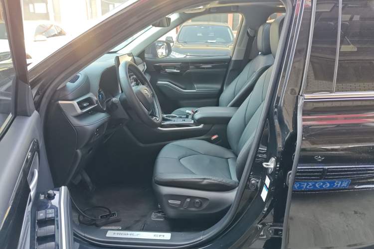 Used Toyota Highlander 2022 Dual-Engine 2.5L Four-Wheel Drive Prestige Version 7 Seats