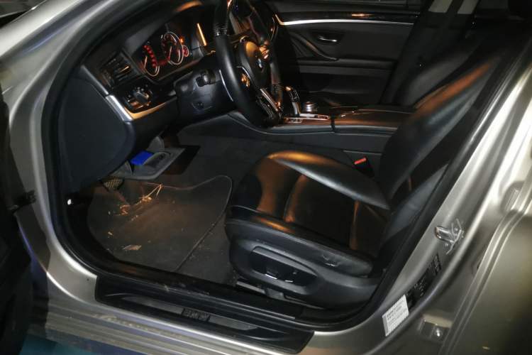 Used BMW 5 Series 2014 525Li Leading Model Driver Seat