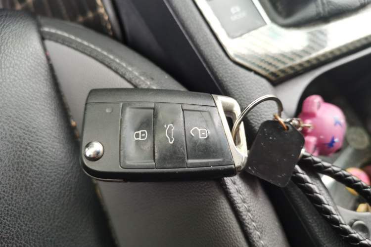 Used Volkswagen Sagitar 2020 200TSI DSG Comfort Version China V Standard Vehicle Key