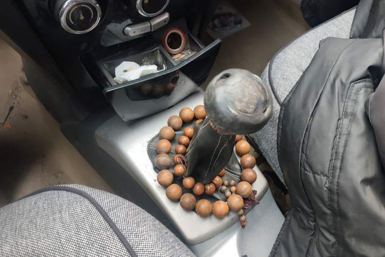 Used Oley 2012 Sedan 1.5L Manual Comfort Model Gear Lever