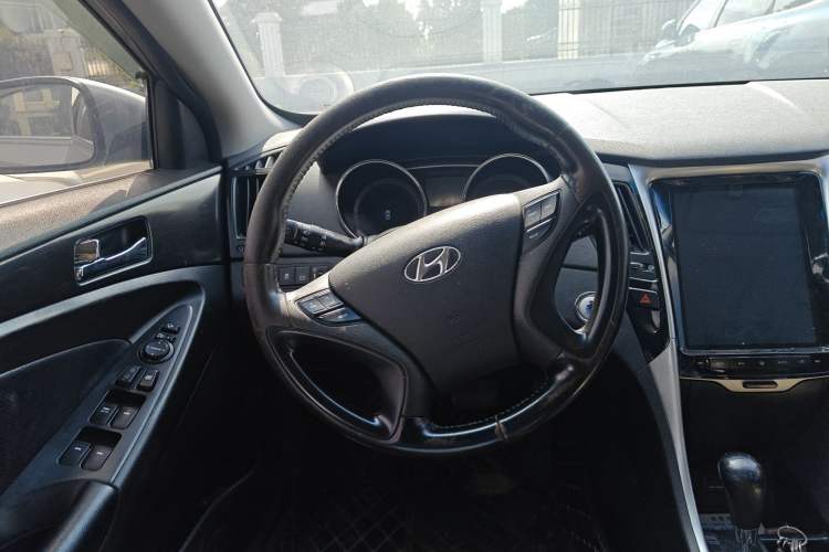 Used Hyundai Sonata 2014 2.0L Automatic Luxury Edition