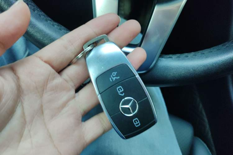 Used Mercedes-Benz C-Class 2019 Restyled C 260 L Sport Edition Vehicle Key