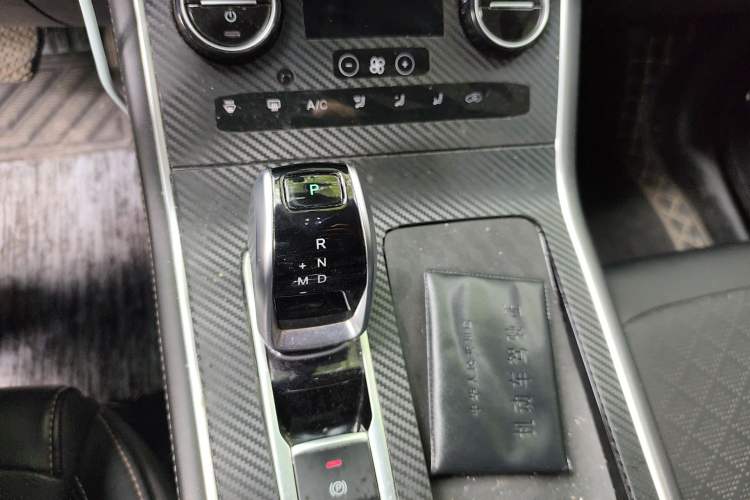 Used Chery Tiggo 8 2020 Facelifted Version 290TGDI Automatic Elite Edition Gear Lever