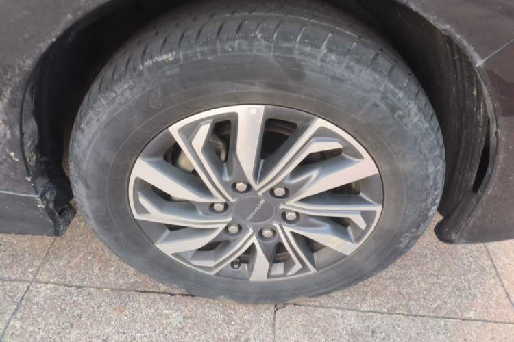 Used SAIC MAXUS G20 2021 Facelifted PLUS 2.0T Gasoline Automatic Luxury Edition