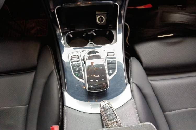 Used Mercedes-Benz GLC 2018 Facelift GLC 200 4MATIC
