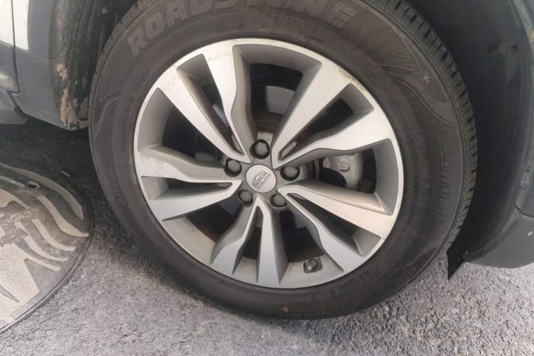 Used Geely Auto Emgrand X7 Sport 2016 2.0L Manual ZhiShang Version
