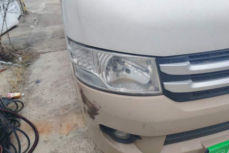 Used Foton Scenic G7 2017 2.0L Long-Wheelbase Commercial Van High Roof 6-Seater 4Q20M
