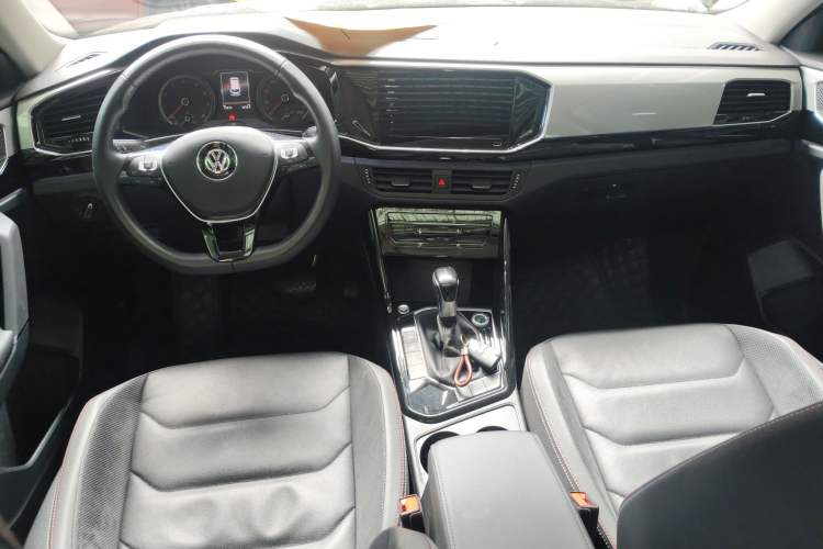 Used Volkswagen Tayron 2020 330TSI Two-Wheel Drive Luxury Smart Connectivity Version Center Console